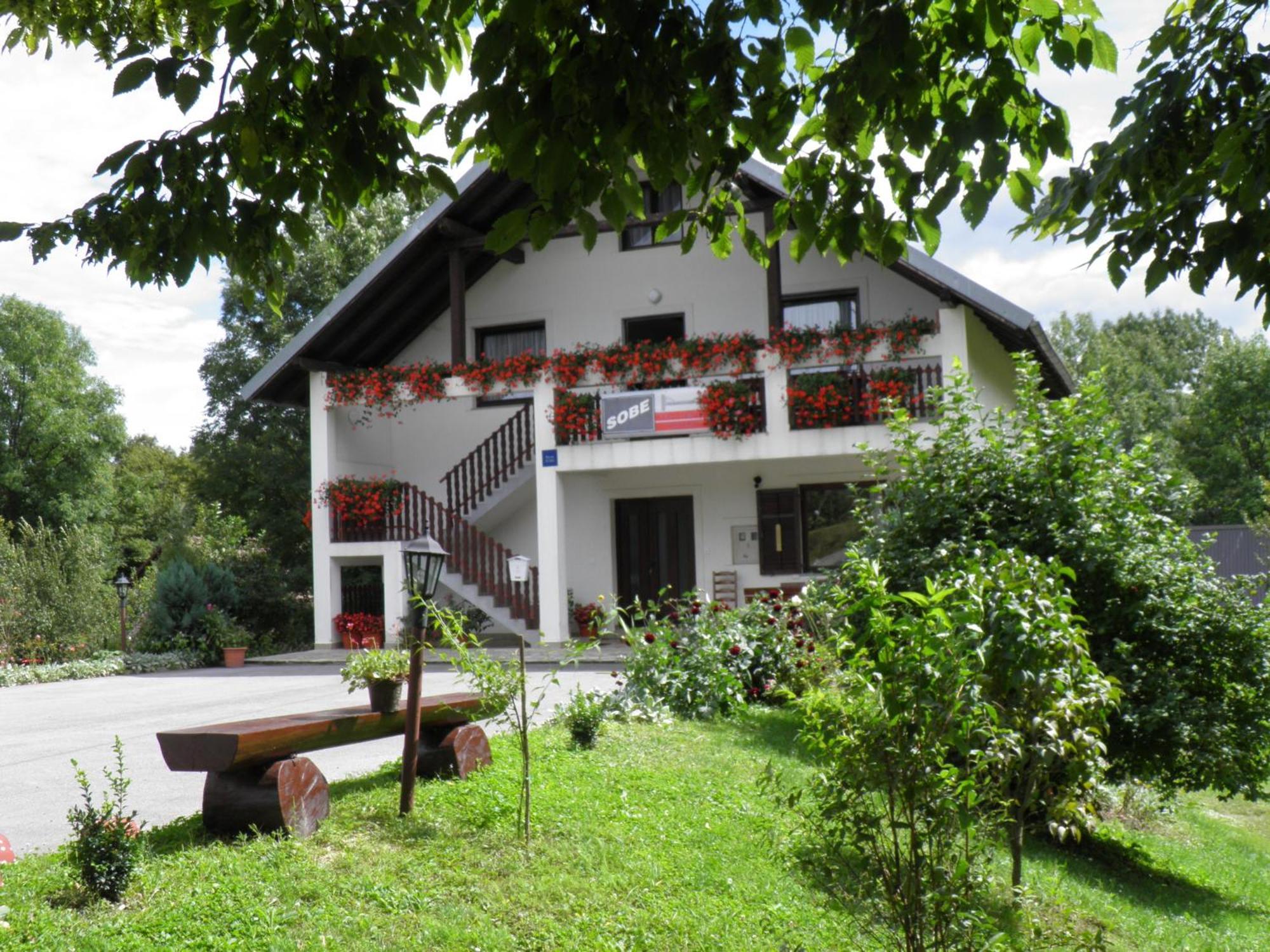 House Janja Plitvice Hotel Seliste Dreznicko Eksteriør billede